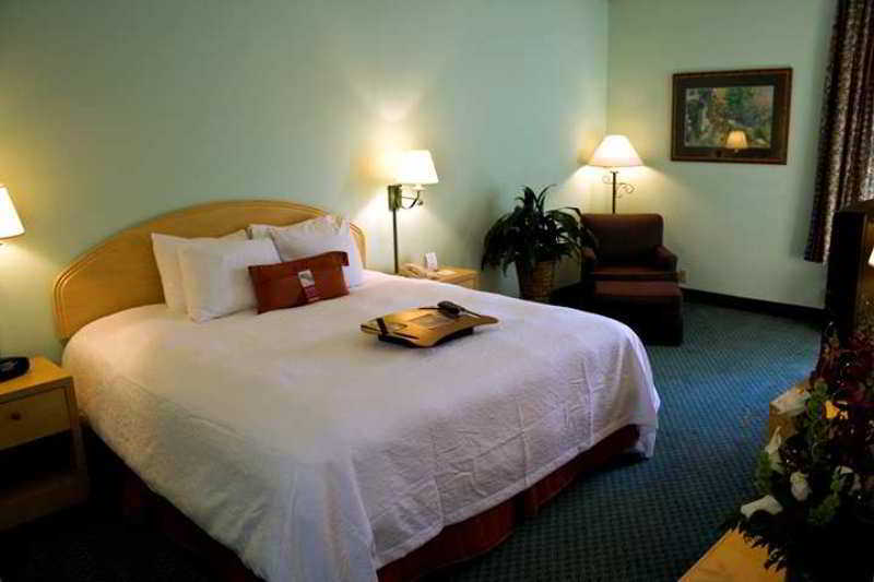 Hampton Inn & Suites Orlando-East Ucf Room photo